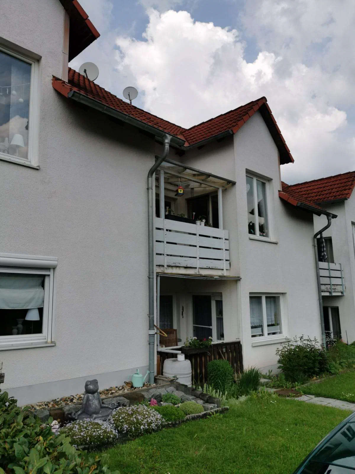 2 Zimmer Wohnung im EG mit kleiner Terrasse