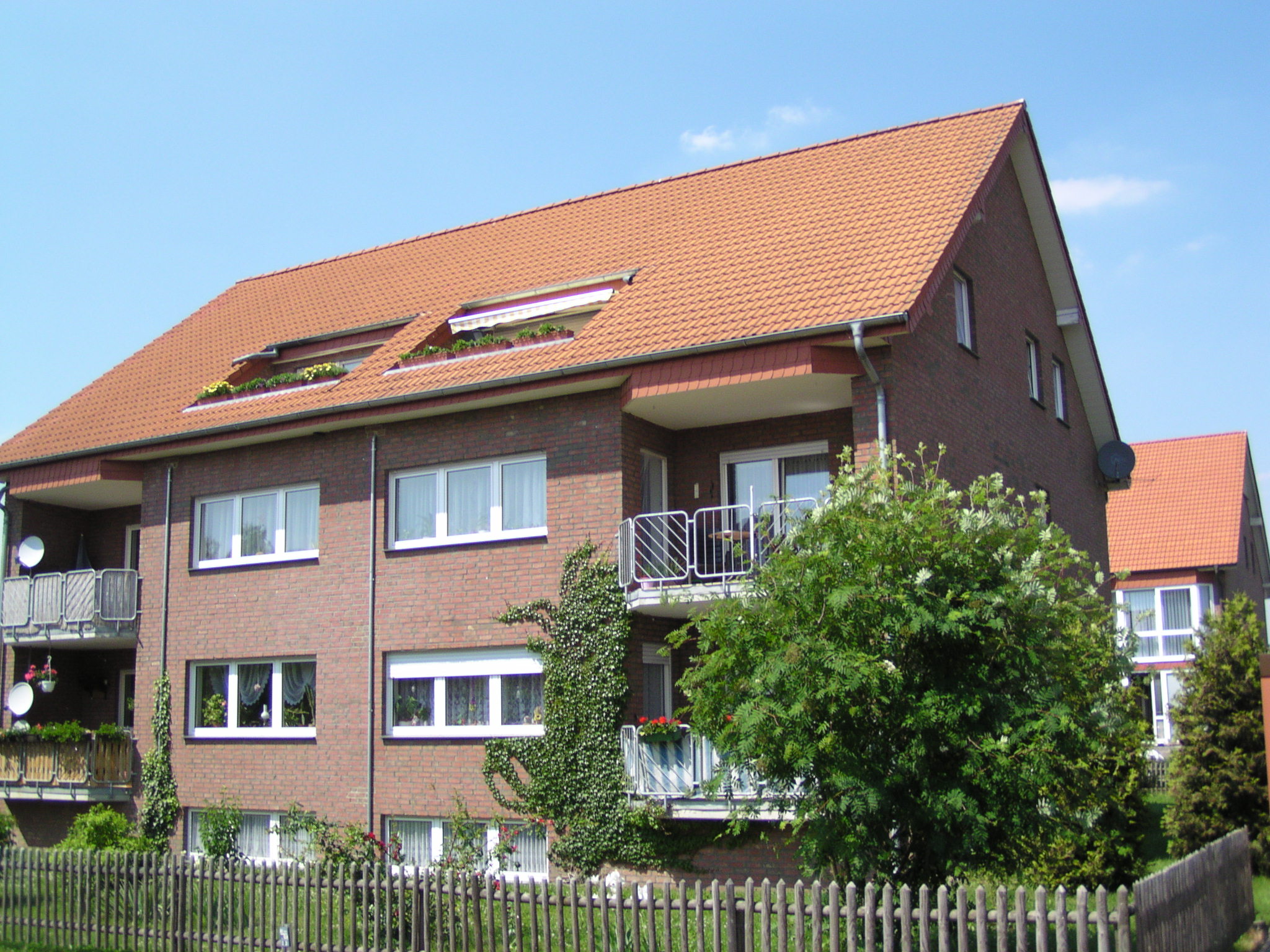Immobilienpaket in Magdeburg mit 137 Wohneinheiten, Garagen und Tiefgaragenplätzen.